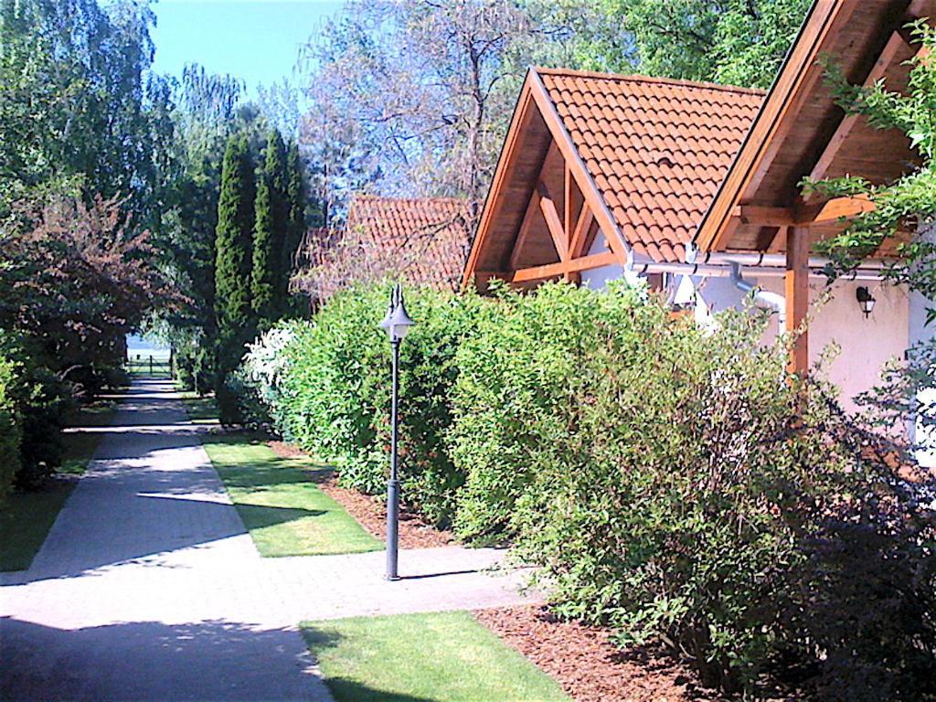 Hotel Sunshine Balatonlelle Exterior foto