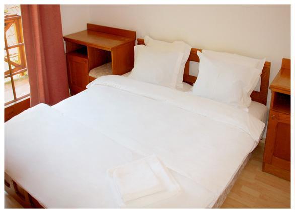 Hotel Sunshine Balatonlelle Exterior foto